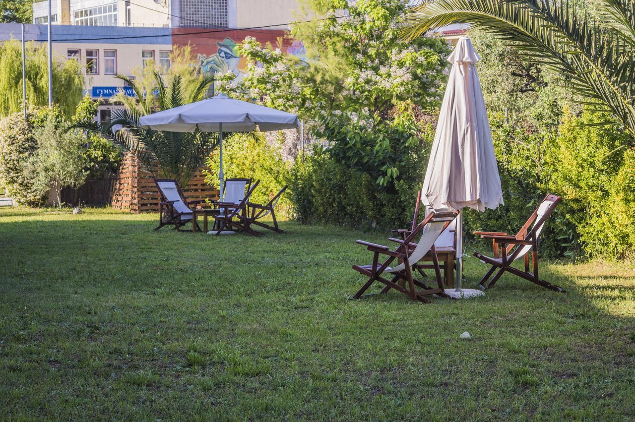 Dolphins Apartments & Rooms ลีเมนาส ภายนอก รูปภาพ