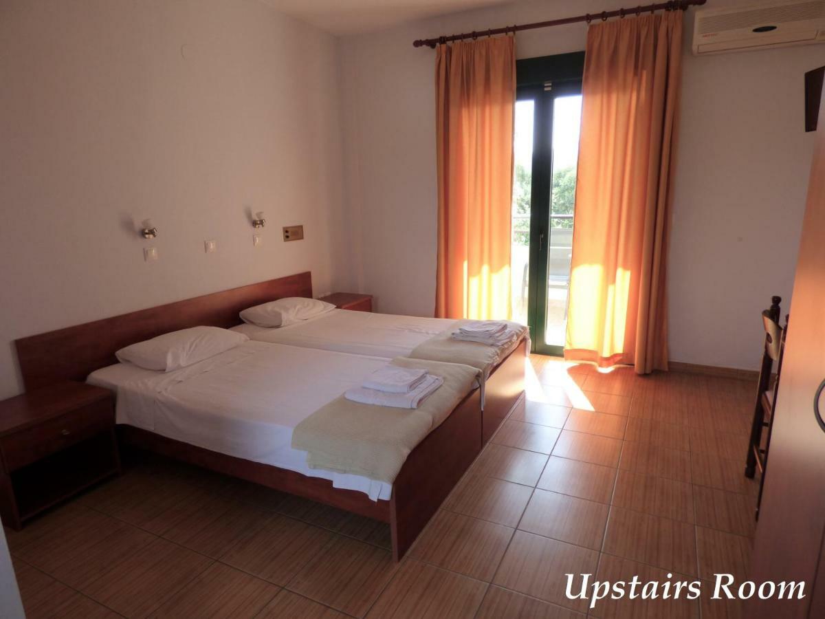 Dolphins Apartments & Rooms ลีเมนาส ภายนอก รูปภาพ